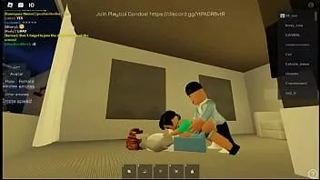 Играть Девушка из Roblox получает красивый секс втроем с большими членами