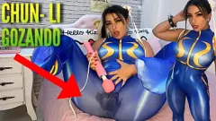 Abspielen Hentai Chun li Cosplay Orgasmus: Hitachi nass & eingeweichtes Höschen Ahegao